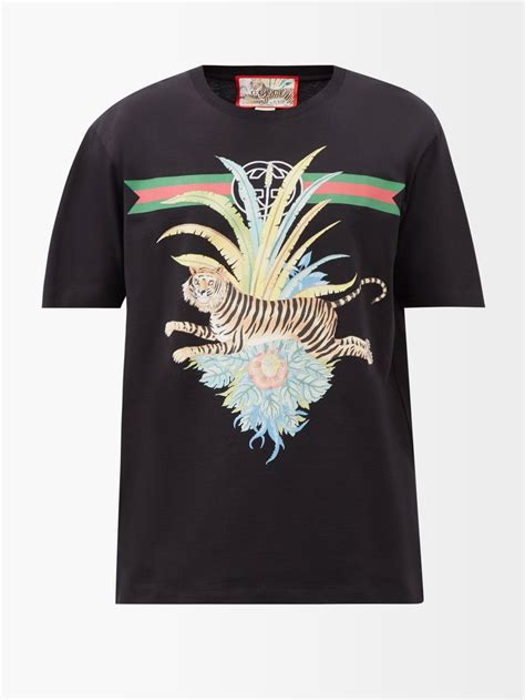 gucci tiger print.